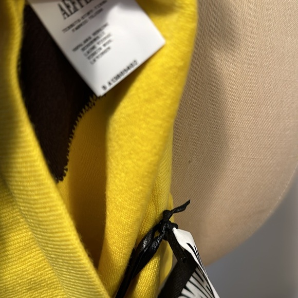 Moschino Sponge Bob Wool Knit Shorts NWT - Picture 9 of 11